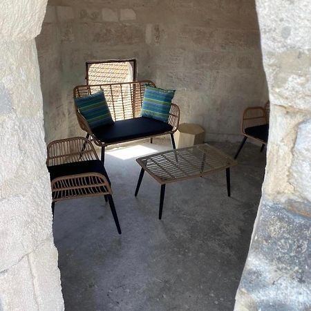 La Tour 3: Appart Au Coeur De La Petite Venise LʼIsle-sur-la-Sorgue المظهر الخارجي الصورة