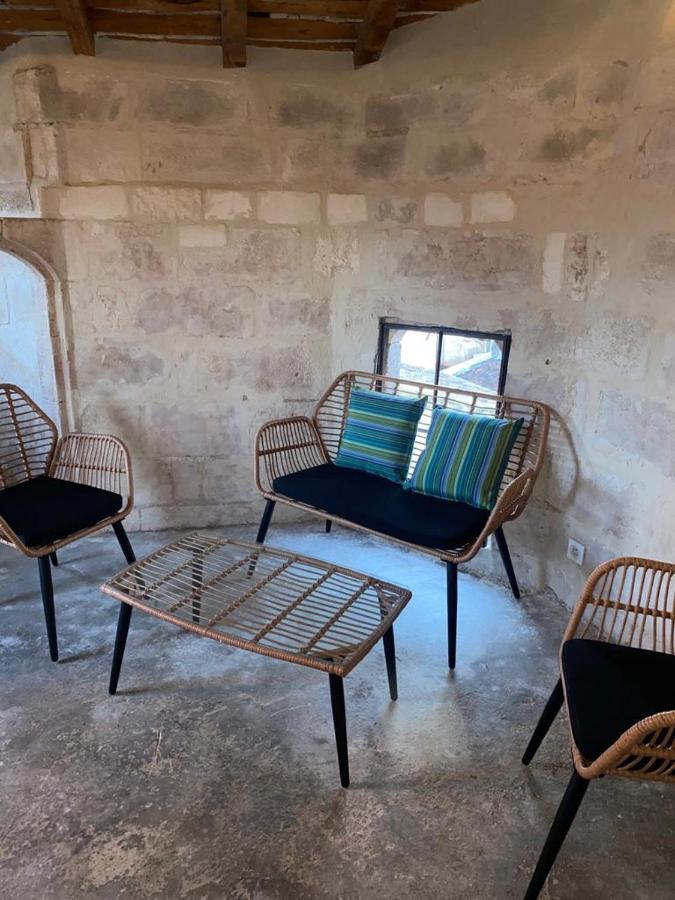La Tour 3: Appart Au Coeur De La Petite Venise LʼIsle-sur-la-Sorgue المظهر الخارجي الصورة